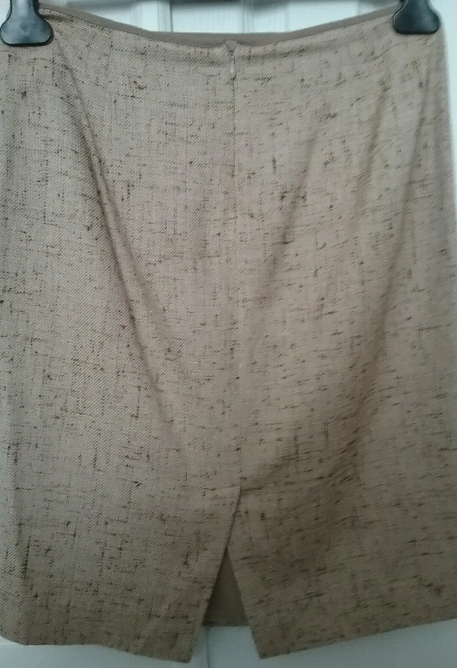 Falda Colección Elie Tahari  Foto 3 de 4