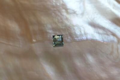 Blautopas - ca. 4 x 4 mm - in Carré Schliff - Blue Topaz - TOP !