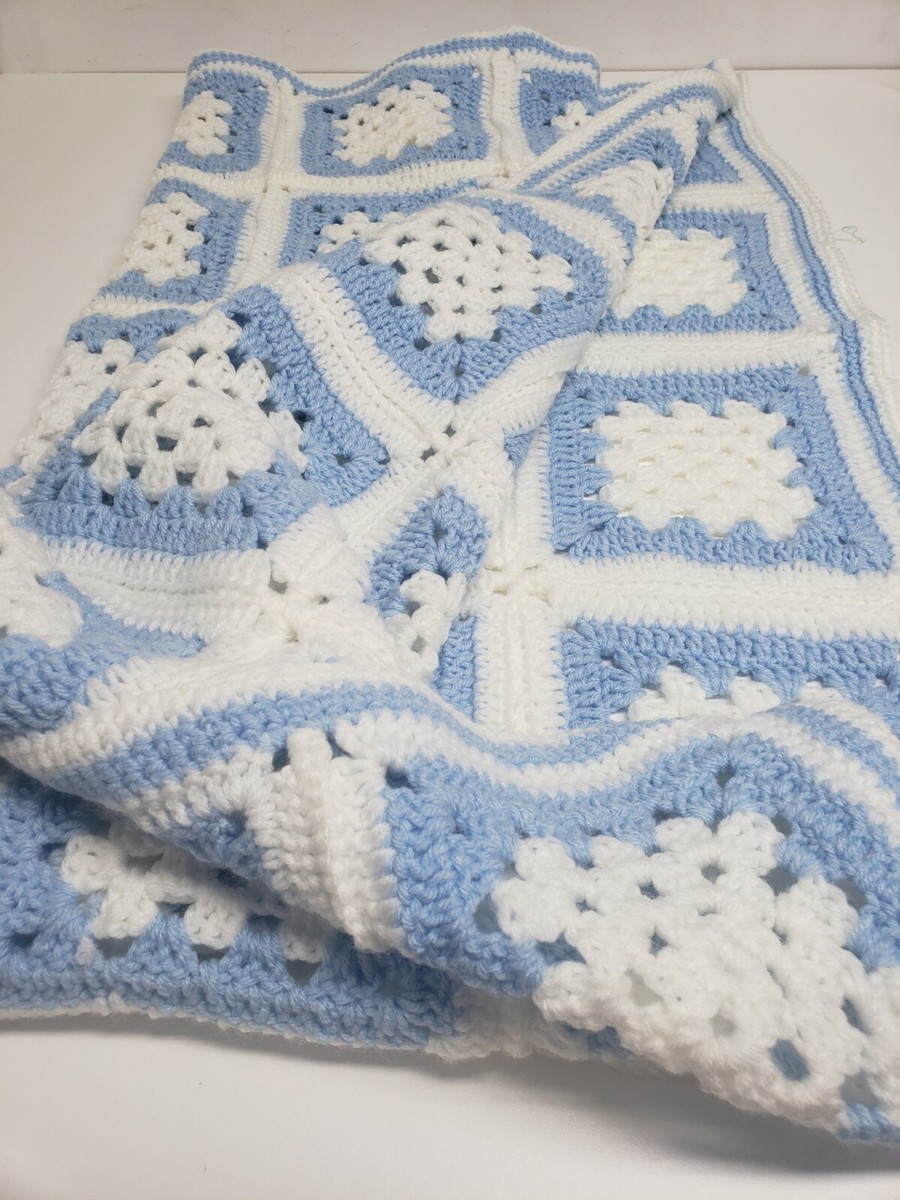 Beautiful Handmade Crocheted Blue And White Granny Square  display picture 1