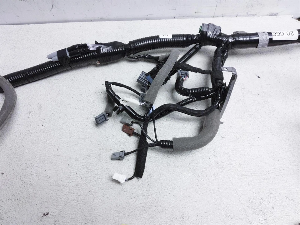 2018 2019 Honda Clarity Plug-In Dashboard Instrument Wire Harness 32117-Trw-A00 - Image 3 of 4