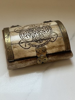 Vtg Small Jewelry Trinket Box Made Of Camel Bone Brass & Velvet Made in India