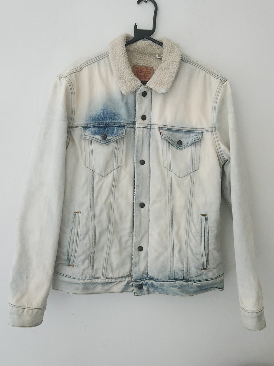 FW16 Supreme Levis Bleached Sherpa Trucker Denim Jacket M FW16 Supreme Levis Bleached Sherpa Trucker Denim Jacket M