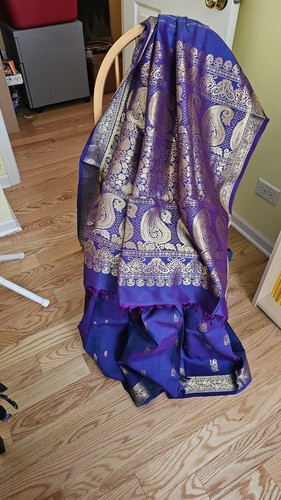 Traditional Kanjiwaram Silk Saree Blue purple crosstone with  Gold Paisley 