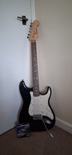 C Giant Electric Guitar Full-Size 6-String Black/White Stratocaster Style