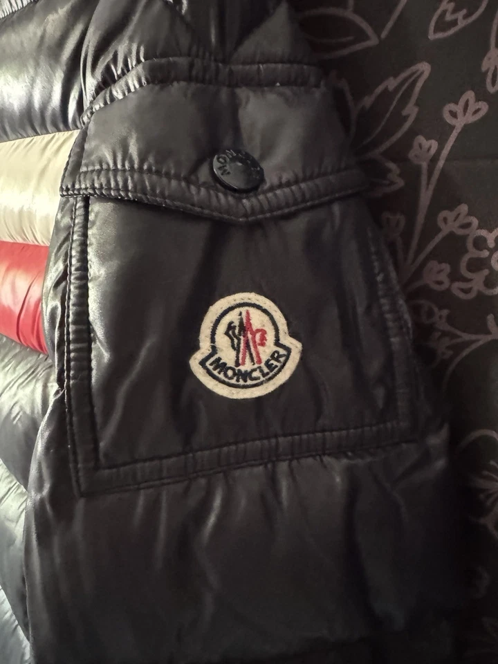 Kids Moncler Puffer Jacket size 14 - No Hood - Good Condition - Image 4 of 4