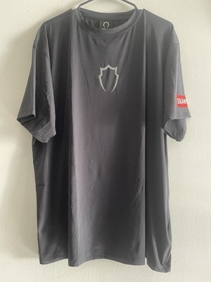 Sun-blocking fabric.Water-wicking performance.Lightweight3M  reflective  