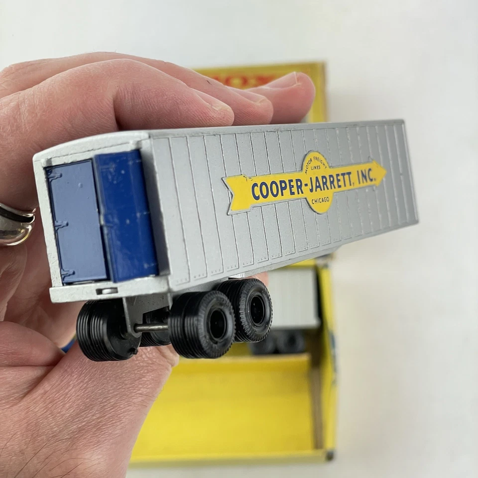 Boxed Matchbox Major Pack M9 Inter State Double Freighter - Image 4 of 4