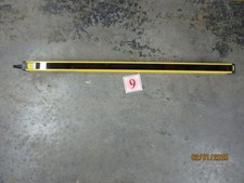 Banner Engineering Light Curtain Transmitter SLSE30-750Q8 NOS
