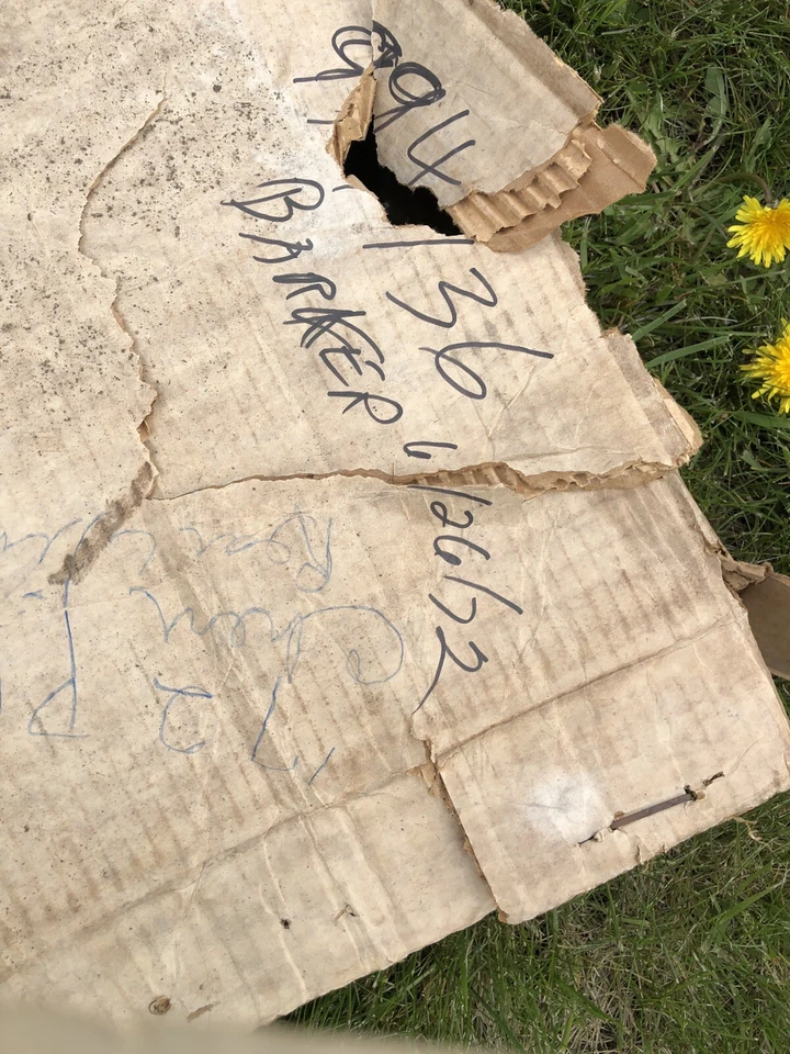 Original GM 1972 Chevrolet Pickup Truck ,Big Rear Glass Windshield. Almost NOS - Image 2 of 3