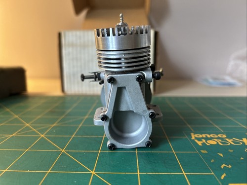 Fox Delux 40 BBRC Motor mit Schalldämpfer - Bild 6 von 15
