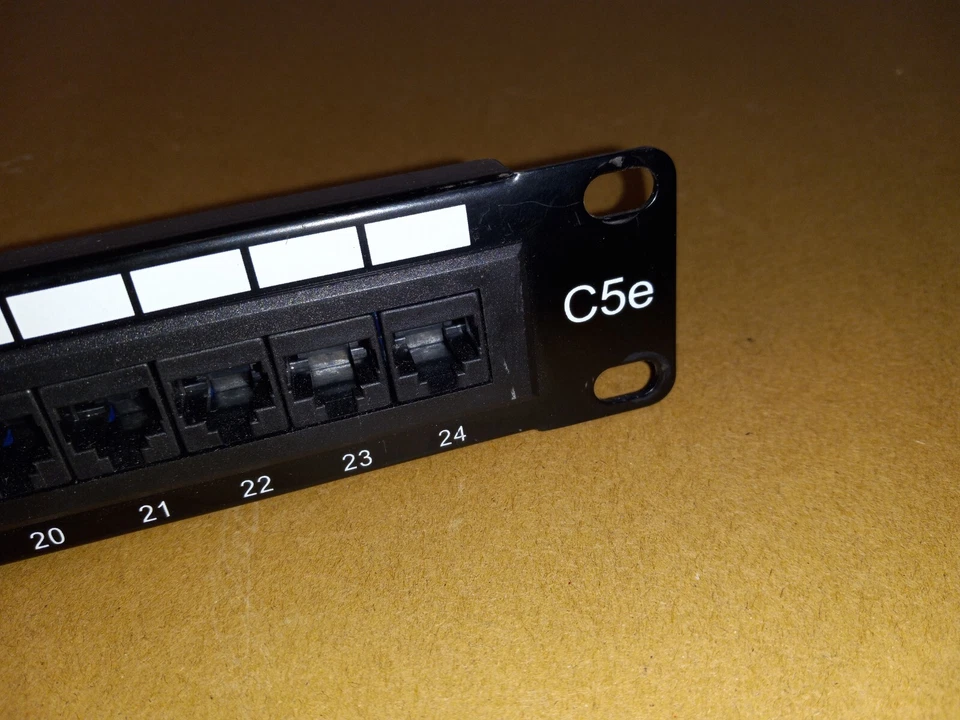 TRENDnet TC-P24C5E Patch Panel 24 Ports *READ DESCRIPTION* - Image 4 of 4