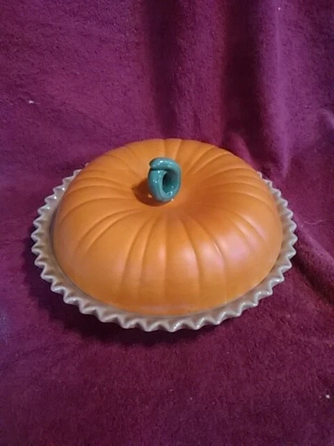 ⭐⭐⭐⭐Pumpkin Pie Covered Keeper Plate Ceramic Dish ,read item description