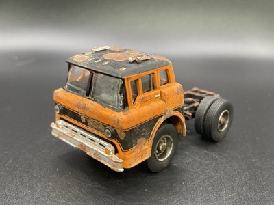 1970 Ford C-600 Rusty Weathered 1/64 Custom Diecast Barn Find Semi Cab Truck M2