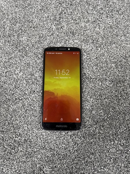 Smartphone Motorola Moto E5 Play Gris Vodafone 16GB 5.2" 8MP Android agrietado