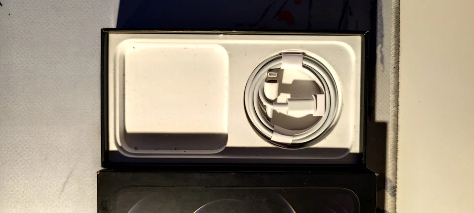 Apple iPhone 12 Pro - 128GB - Grafito (Desbloqueado) - Imagen 3 de 4