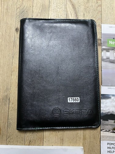 09-13 SKODA YETI OWNERS HANDBOOK MANUAL + NAVI & WALLET Print 2011 Ref17660 - Picture 17 of 20