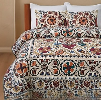 Cool Jenny Martinez Berta Full-Queen Comforter Set w/ 2 Shams - Bohemian Floral