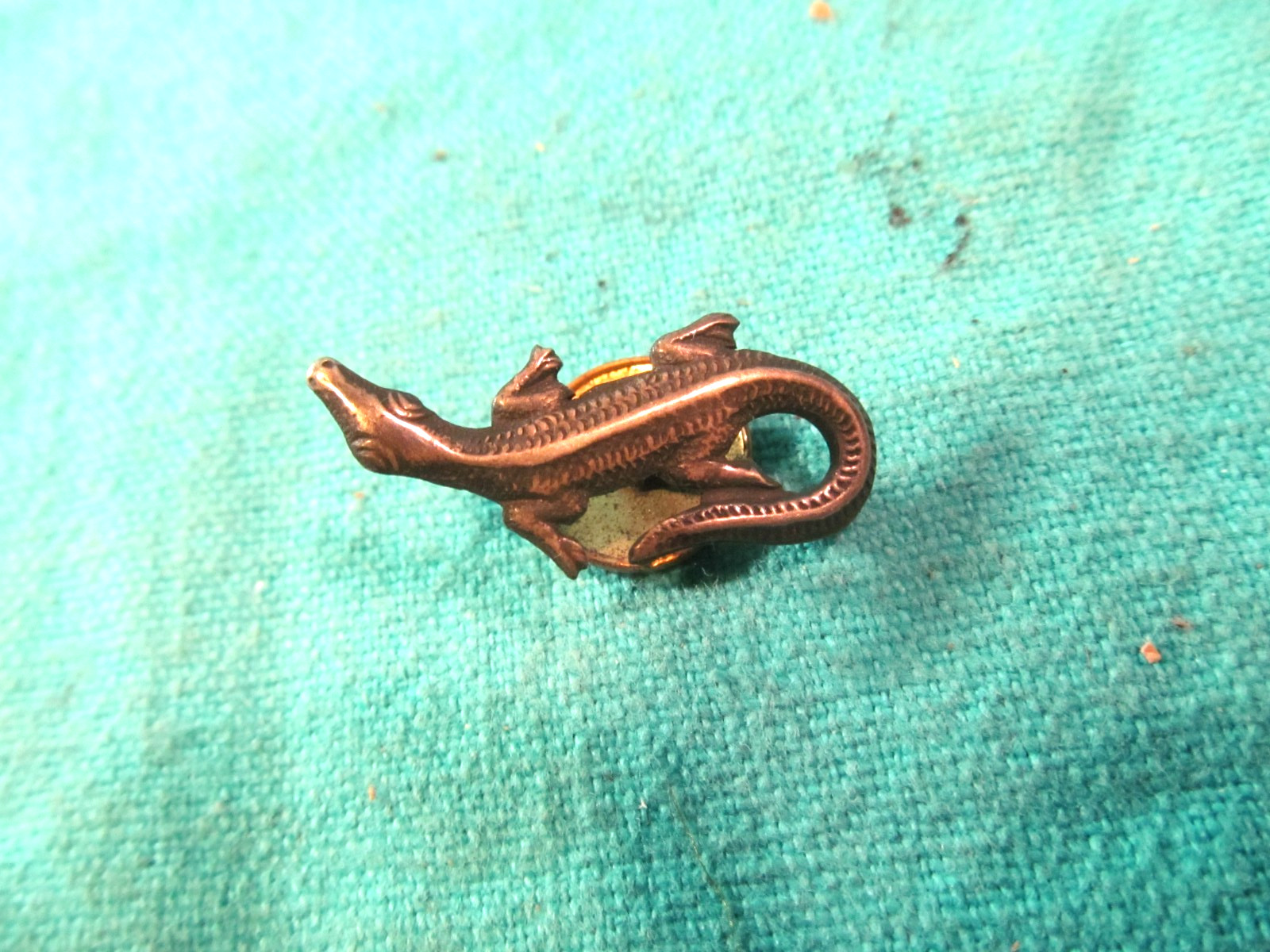 ANTIQUE SOLID STERLING SILVER ALLIGATOR SCREW BAC… - image 1