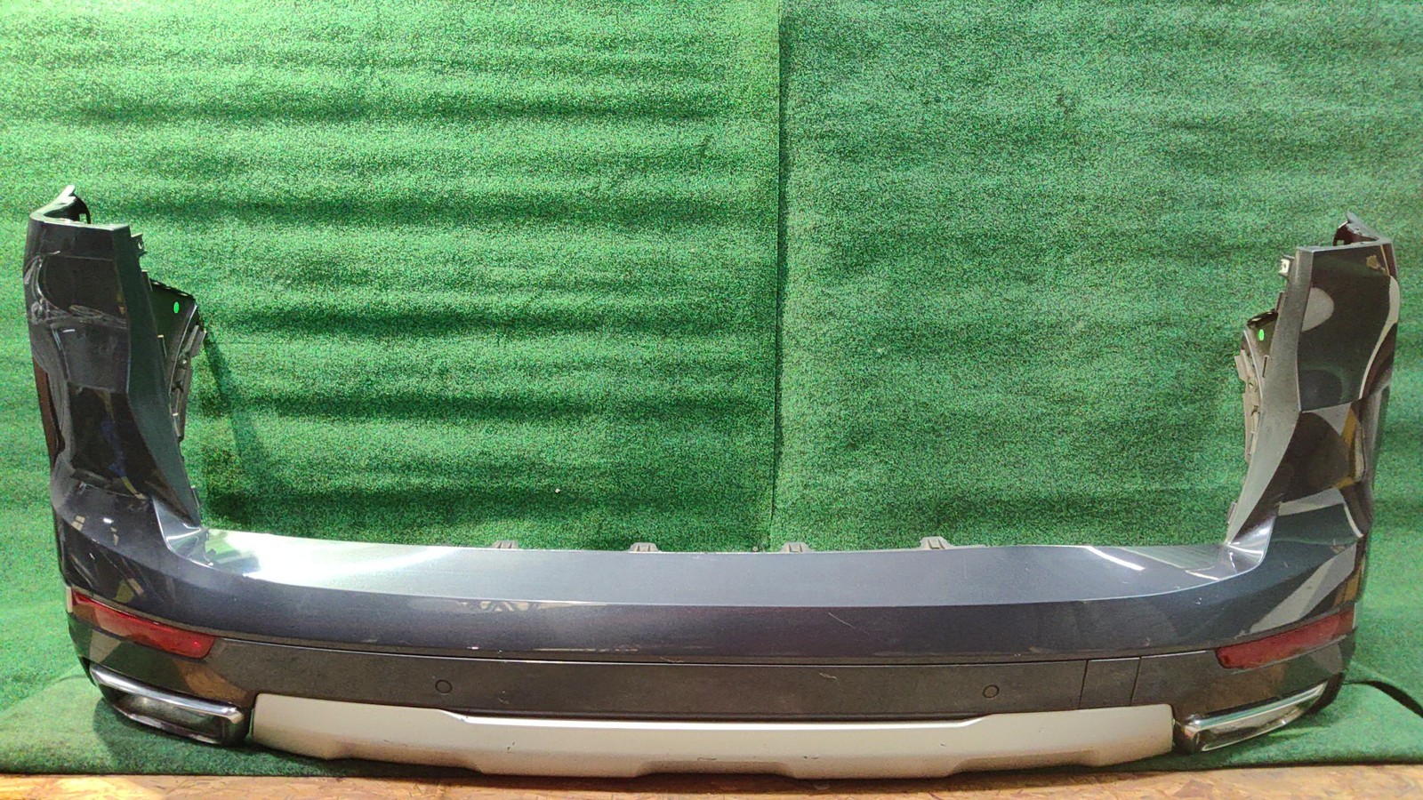 2019-2022 BMW X7 Bumper panel ACRILIC GREY METALLI/C27 OEM 51125A0BD58 Original