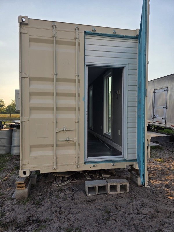 40 ft Container Home - thumbnail 10