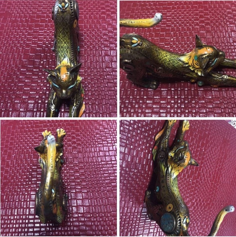 Suzie Q cat sculture