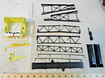 Bachmann O Gauge Plastic Frosty Bar and Signal Tower - For Parts or Repair