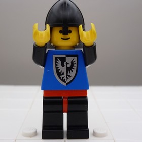 LEGO&reg; Castle Black Falcon Knight cas099 Classic Vintage 6062 6035 6103