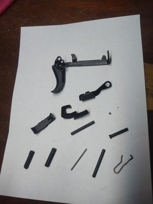 taurus pt 24/7 Pro   9mm Trigger Bar Slide Lock Safety Pins Springs Tab #26-8