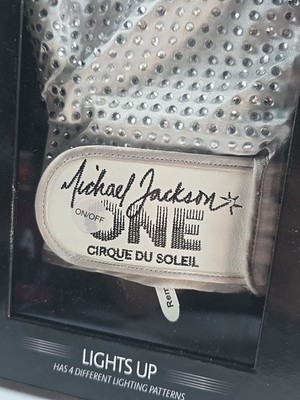 NIB Michael Jackson ONE Cirque Du Soleil Light Up Rhinestone Glove