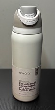 owala 32oz freesip stainless steel water bottle Shy Marshmallow White/Grey 