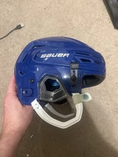 Bauer REAKT 150 Ice Hockey Helmet Blue Size Medium (0821-1369)