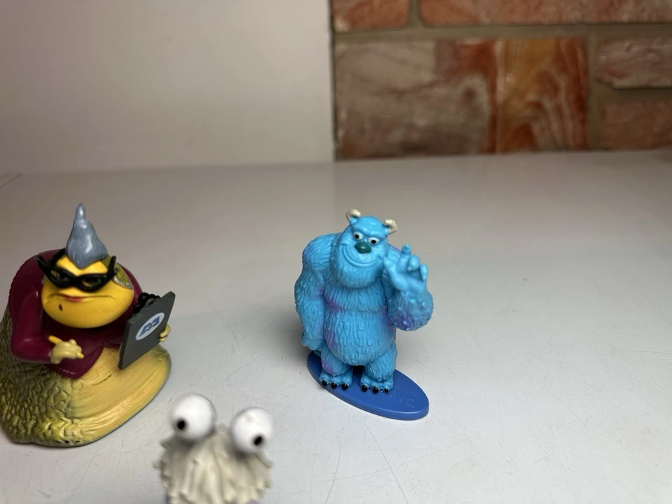 Lote de figuras Monsters Inc Roz Sulley Mike Wazowzski Boo 5 piezas juguetes RAROS Disney Foto 4 de 4