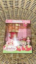 2003 Strawberryland With Strawberry Shortcake...