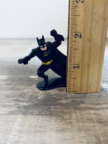 1991 Batman Returns Batman 3" Die Cast Figure Miniature - Picture 7 of 7