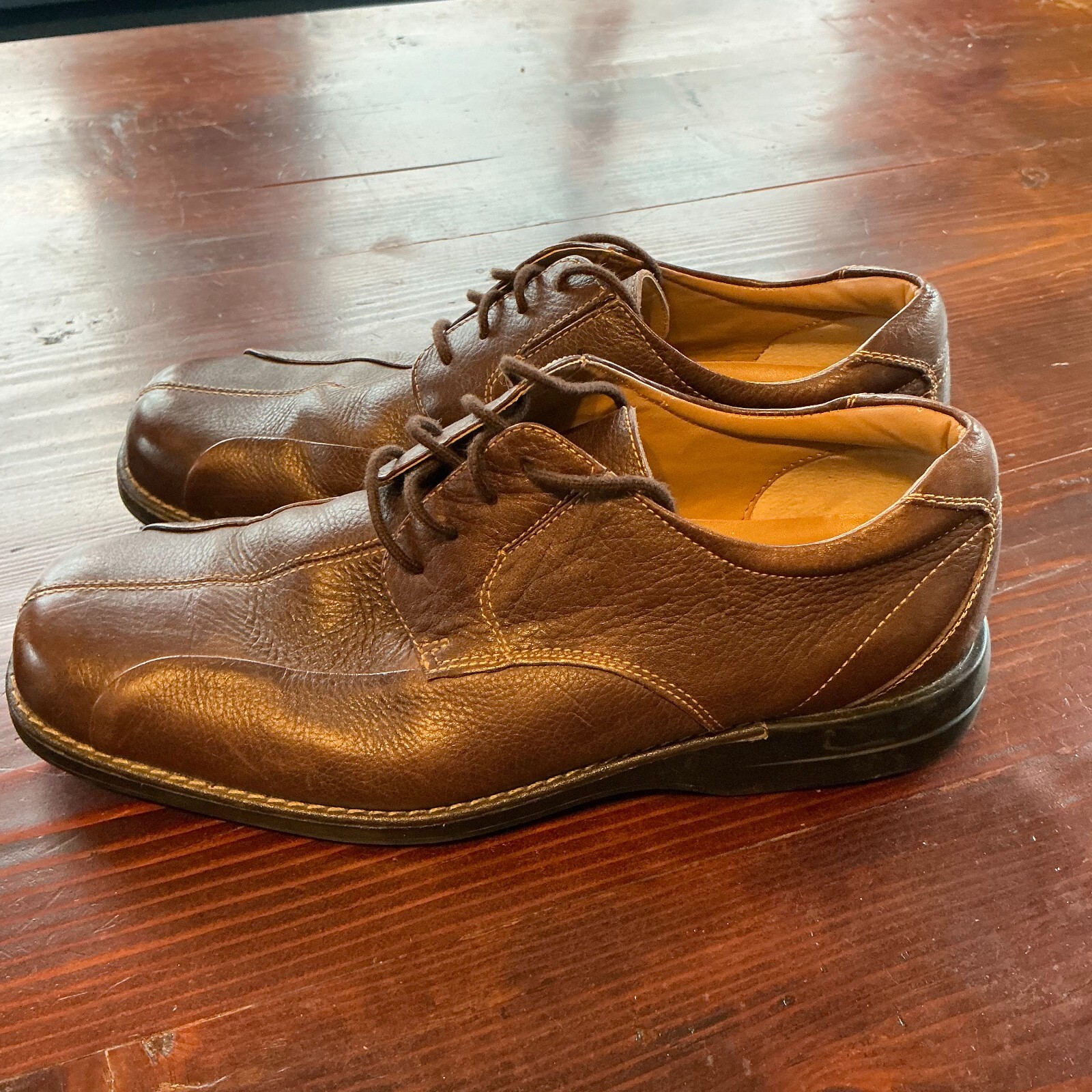 SAOLA Scarpe eleganti Dockers Pro Style da uomo taglia 11 5 M in pelle marrone tutti i movimenti 090 4669