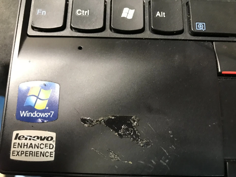 Lenovo Thinkpad X100E Laptop Turns on, Stuck on Black Screen - Image 4 of 4