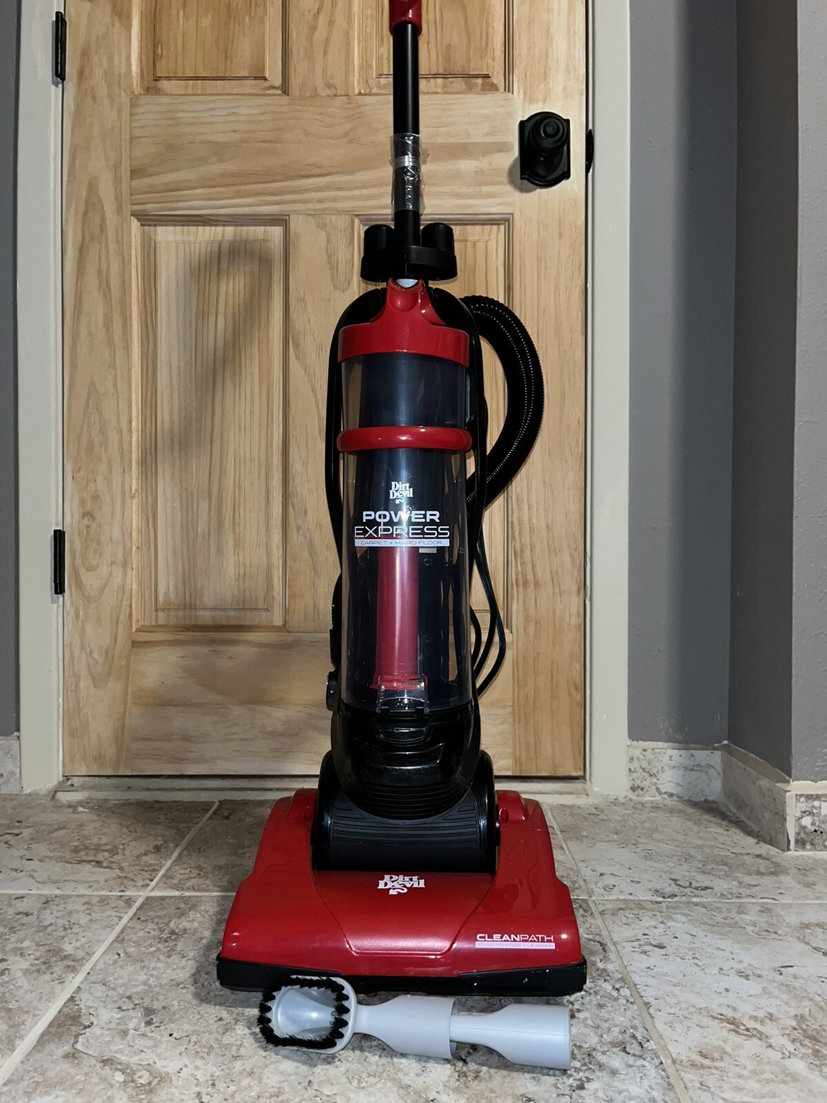 Dirt Devil Endura Upright Vacuum Cleaner (UD70182) 46034903818 eBay
