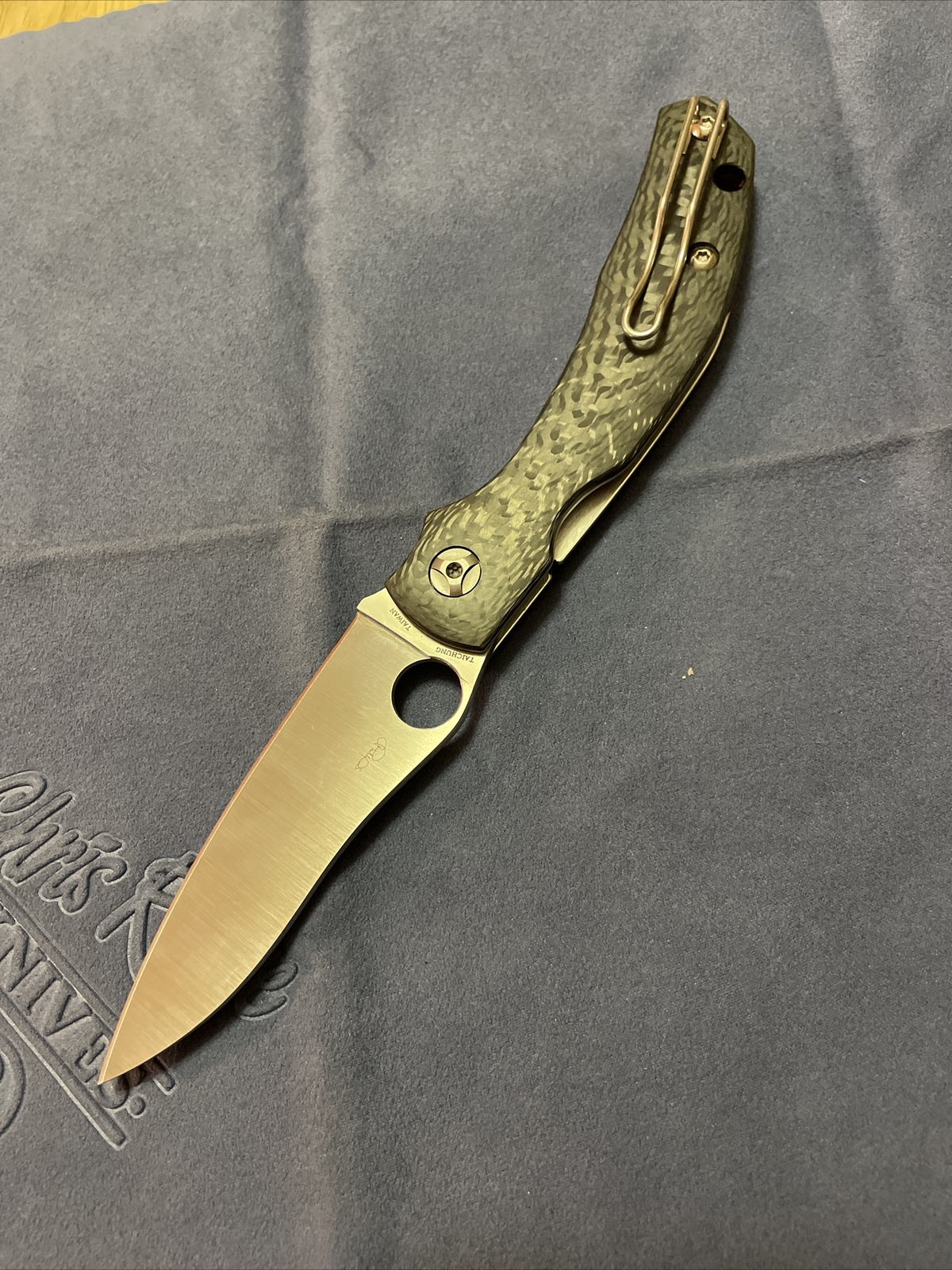 Spyderco C241CFP Alistair Phillips Kapara 3.6" Satin Plain Blade Carbon