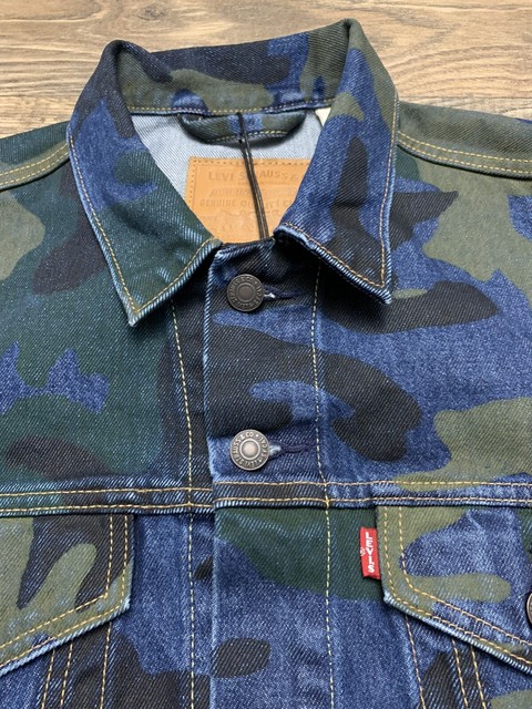 levi's blue camo jeans