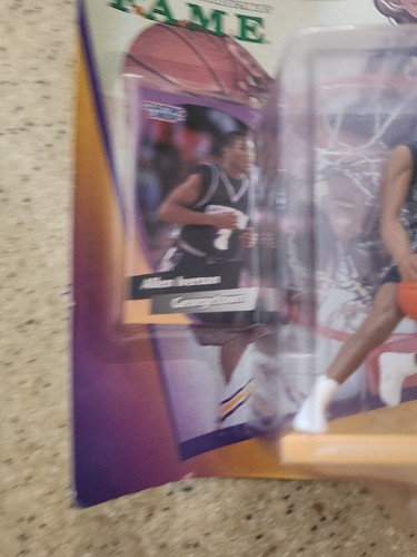 1998 ALLEN IVERSON GEORGETOWN FAME STARTING LINEUP FIGURE NCAA - Picture 3 of 5
