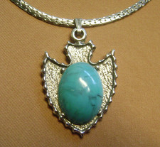 VINTAGE FAUX TURQUOISE FISH PENDANT THICK SILVER TONE CHAIN  PENDANT NECKLACE