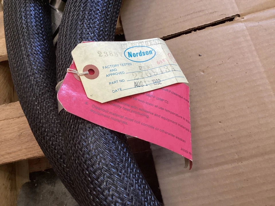 SIN USAR - Manguera de pegamento térmico Nordson 276943A 230 V, 16 pies, 16 pies Foto 2 de 4