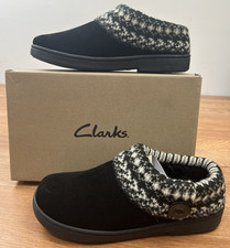 Clarks Sweater Clog Suede Slippers Women's Size 9 in Black Indoor/Outdoor NEW