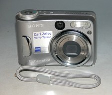 Reconditioned - Sony Cyber-shot DSC-S60 4.1MP Digital Camera - Silver 8912