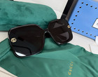 Gucci GG1606 Women's Sunglasses Black Lens Gold GG logo Red Black Frames — photo 2
