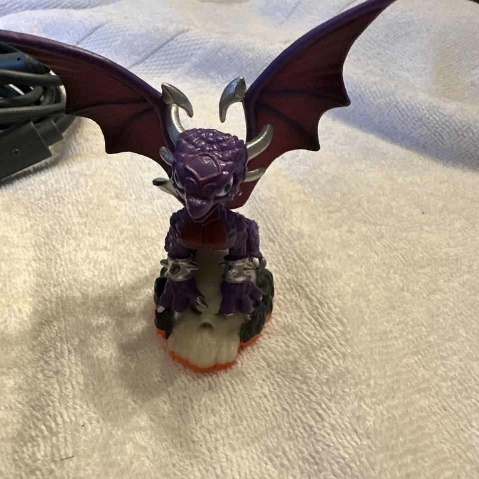 Skylanders Portal of Power Xbox 360, 3 Characters Included ￼ - Image 4 of 4