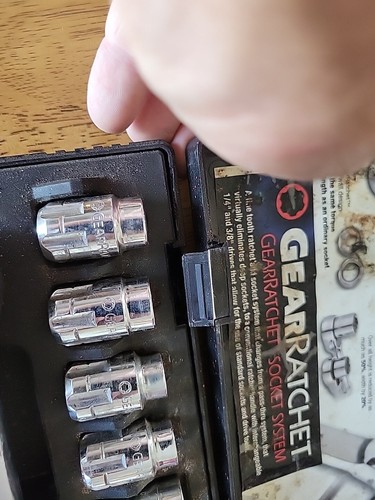 GearWrench 8921 21-Piece GearRatchet Combination SAE & Metric Socket Set In Case - Picture 8 of 9