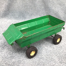 Vintage ERTL CO Metal Pressed Steel Trailer 9" Long 1/16 Scale Green USA Made