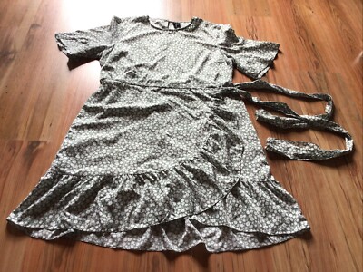 Vero Moda Kleid, Etuikleid, Blusenkleid Gr. XL (42, 44) grün, weiß geblümt TOP !