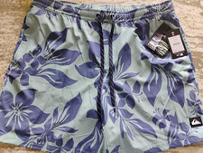 Quiksilver Swim Suit Board Shorts size Large, Very nice  80 MINT FREE SHIPPING 